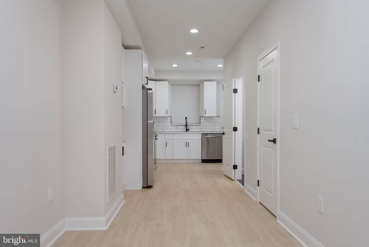 1645 Normal Avenue photo 8