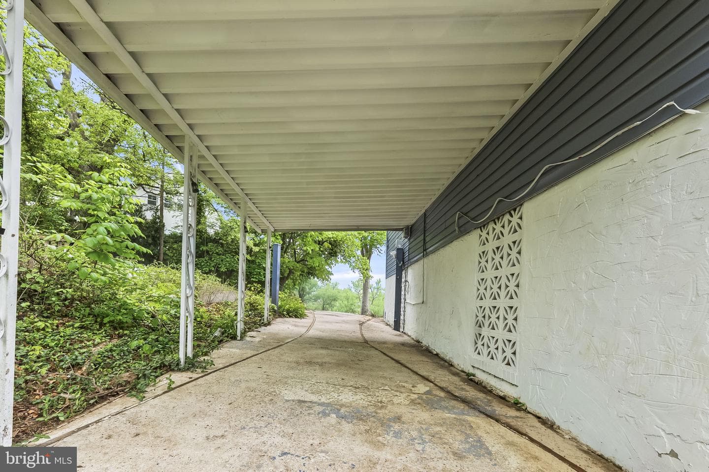 408 S Beechfield Avenue photo 25