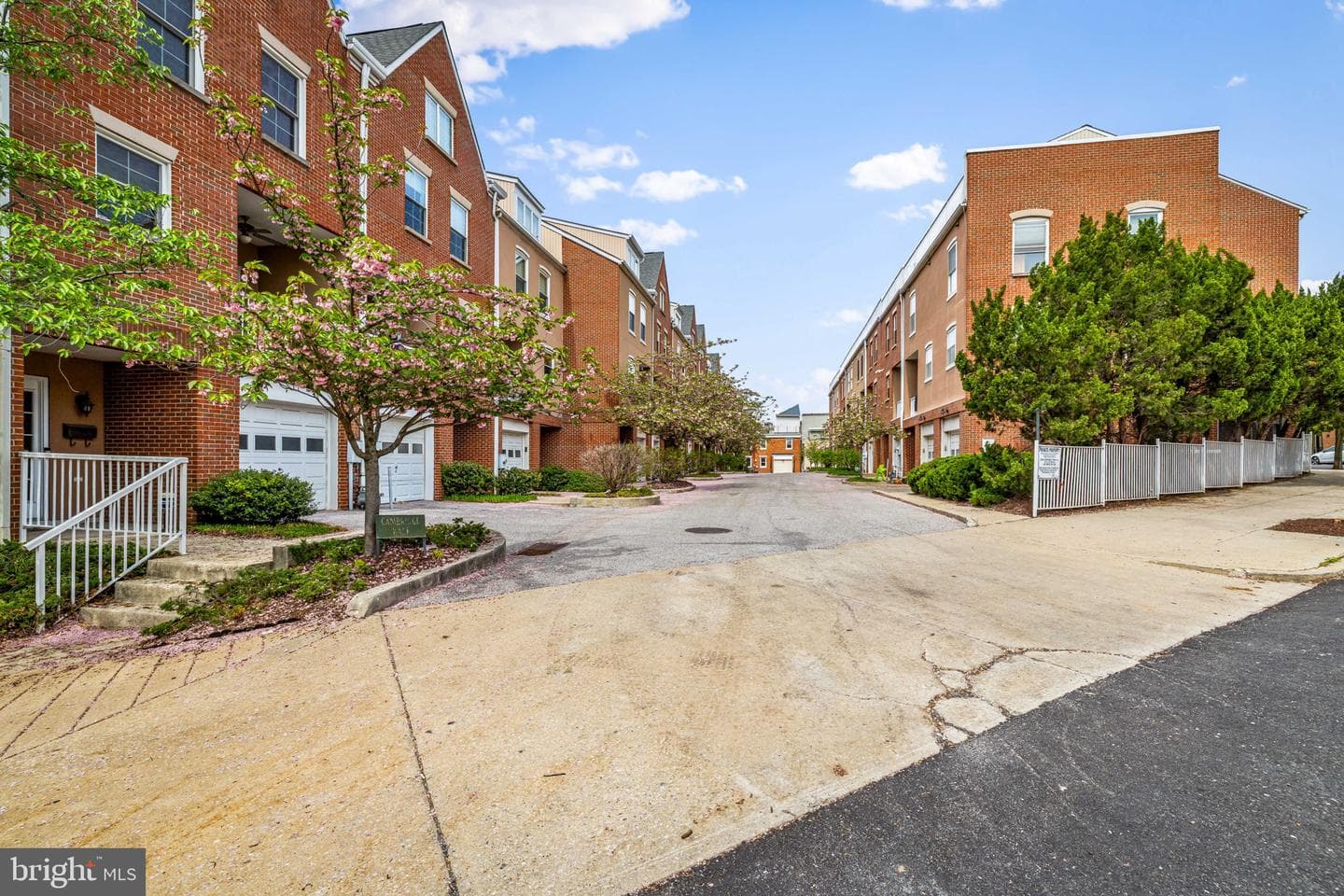 2338 Cambridge Walk photo 15