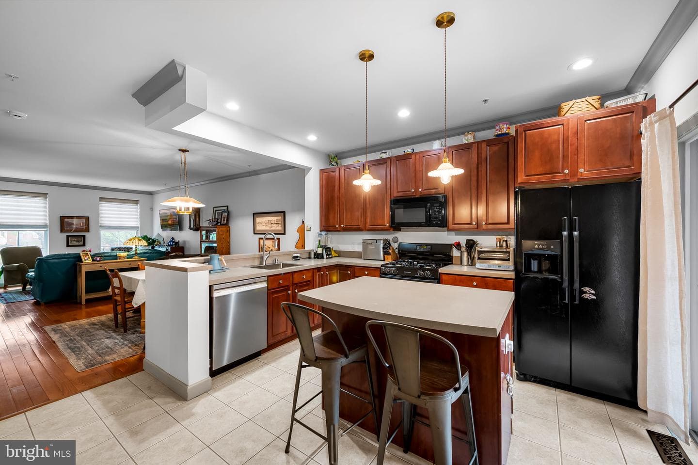 2338 Cambridge Walk photo 28