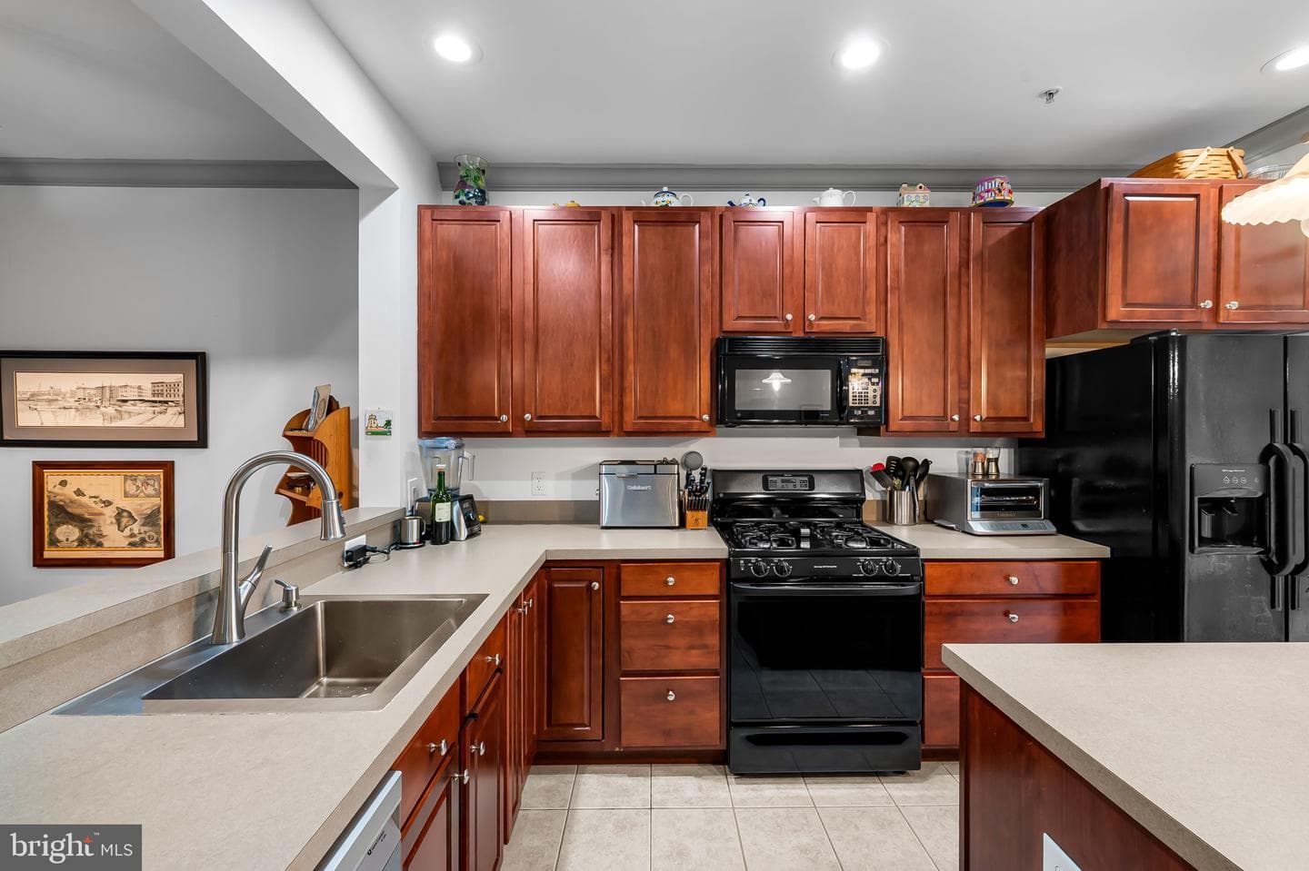 2338 Cambridge Walk photo 31