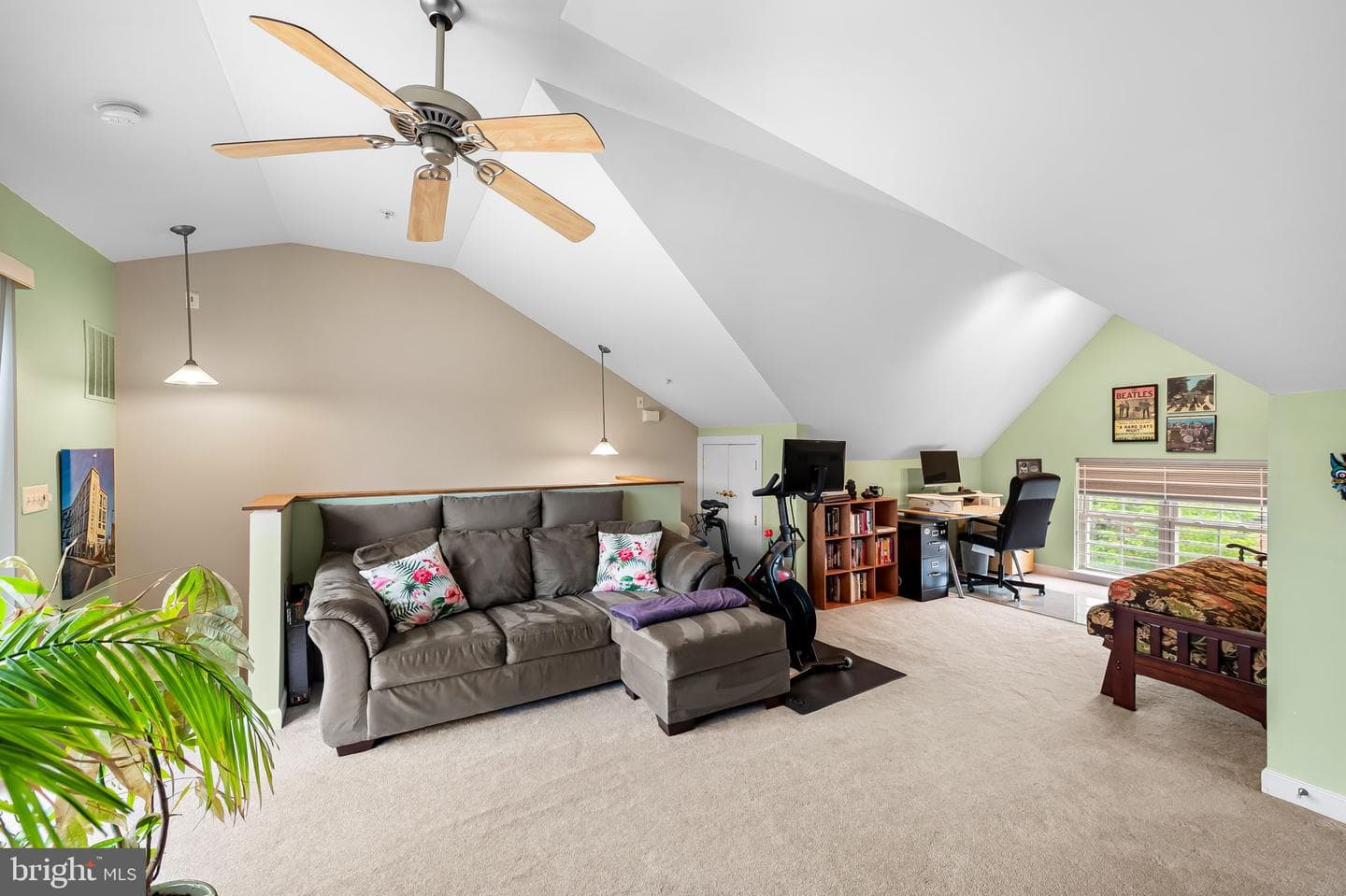 2338 Cambridge Walk photo 47