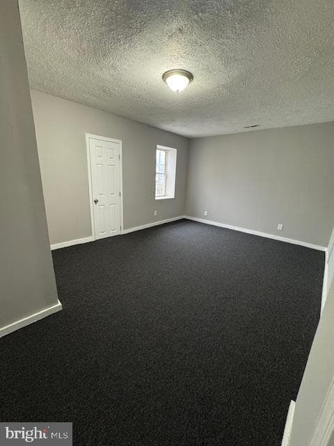 4620 Curtis Avenue photo 4