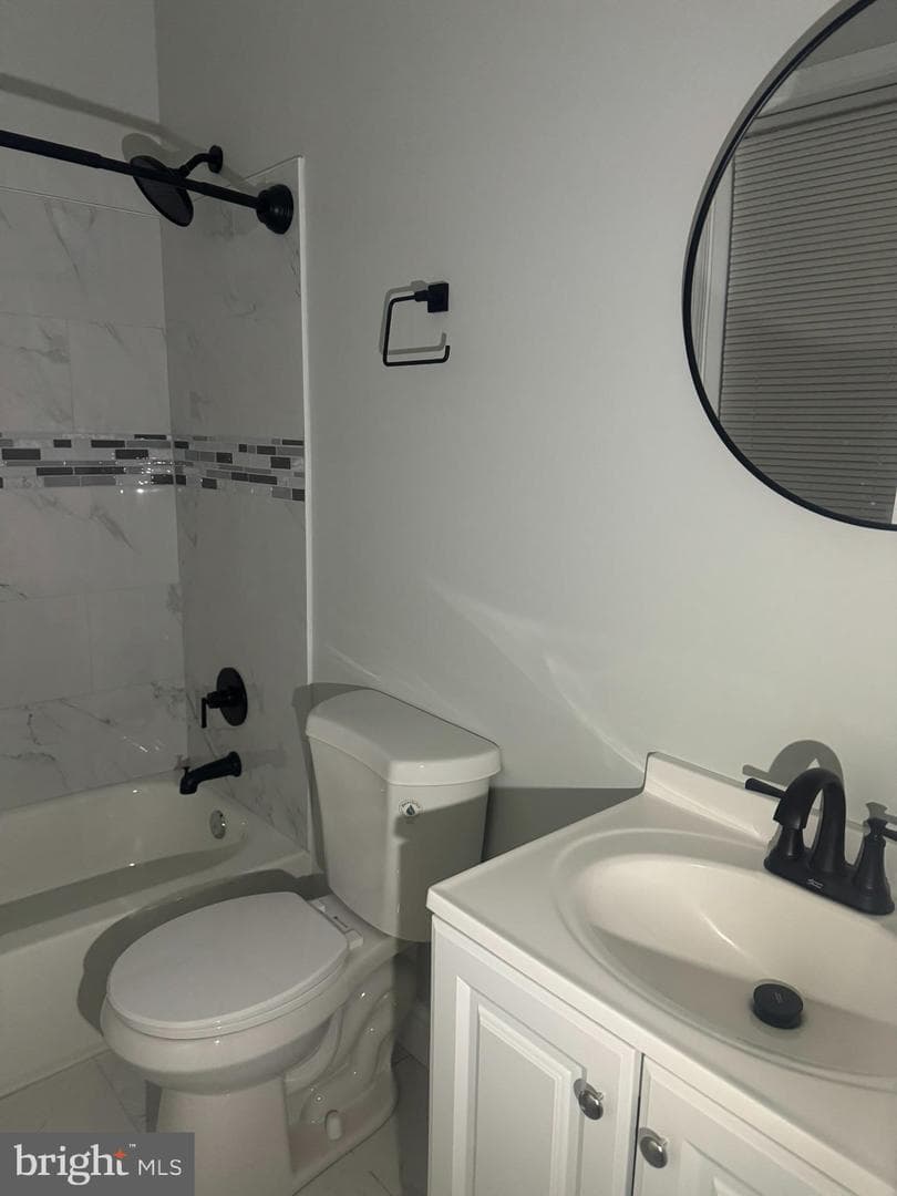 3218 Frederick Avenue photo 14