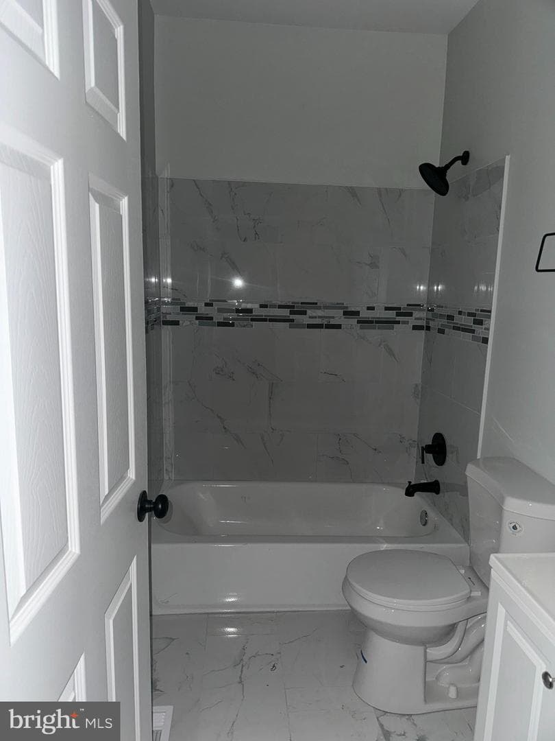 3218 Frederick Avenue photo 16