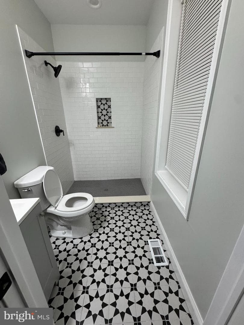 3218 Frederick Avenue photo 21