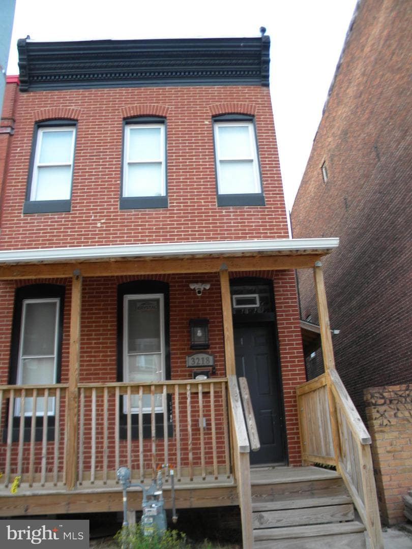 3218 Frederick Avenue photo 3