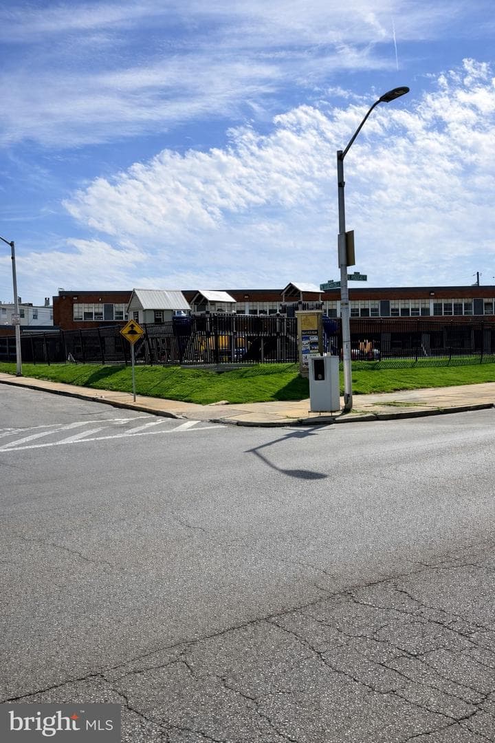 2638 E Federal Street photo 2