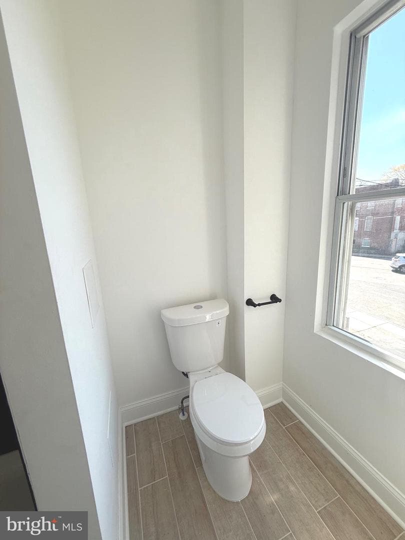 1601 N Longwood Street photo 27