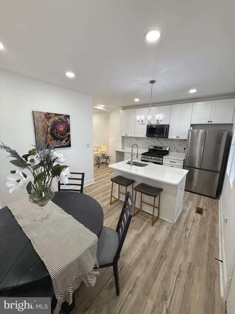 1601 N Longwood Street photo 8