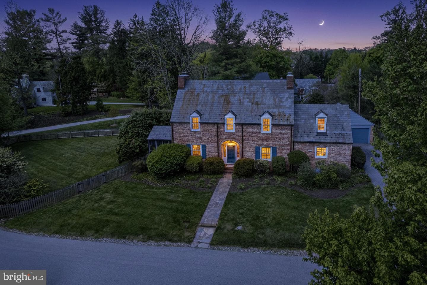 1104 Harriton Road photo 2