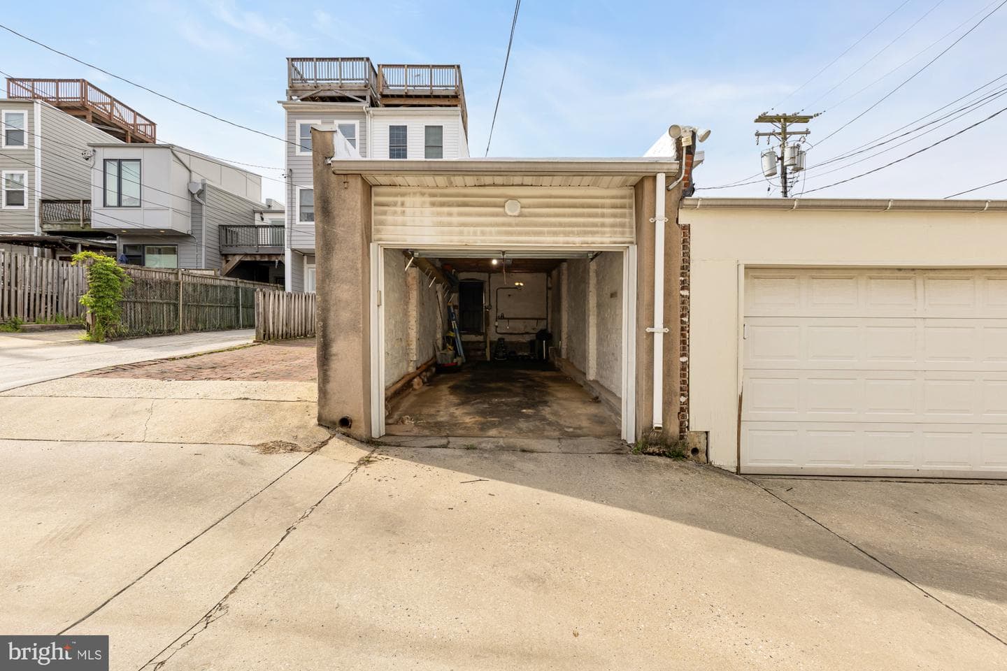 122 E Ostend Street photo 2
