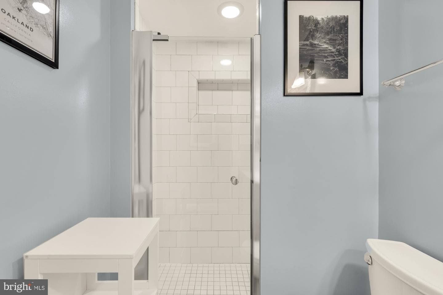 122 E Ostend Street photo 21