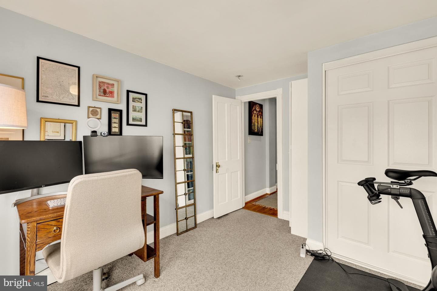 122 E Ostend Street photo 23