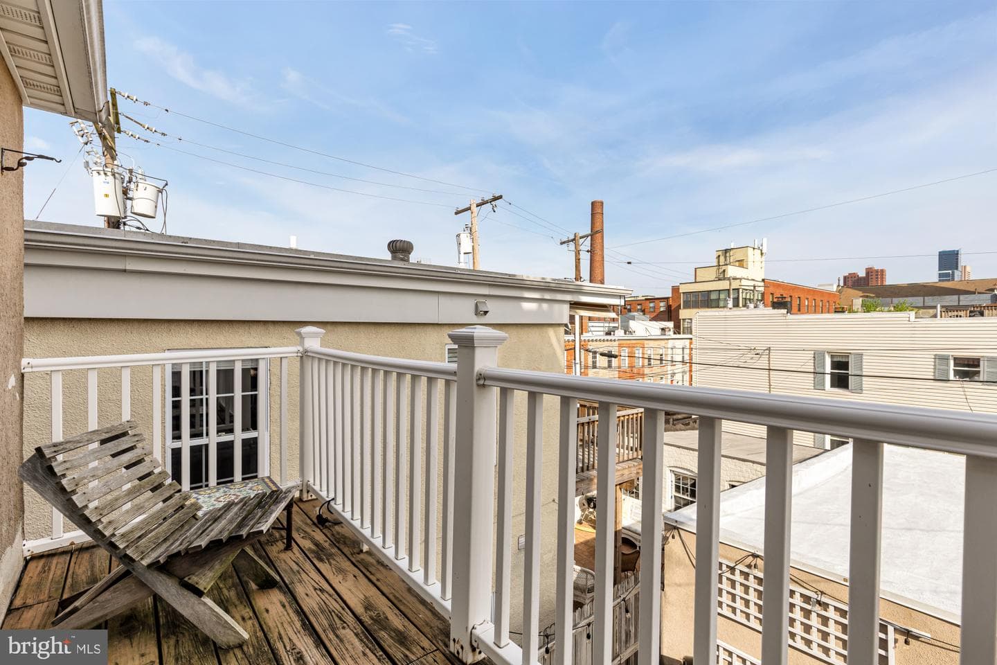 122 E Ostend Street photo 25