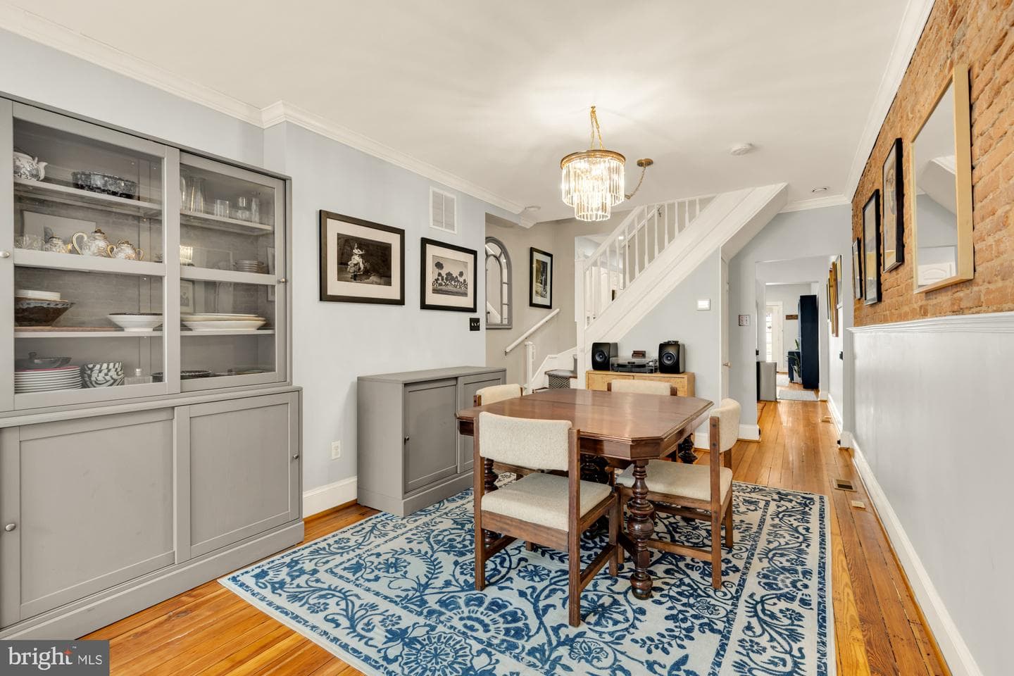 122 E Ostend Street photo 6