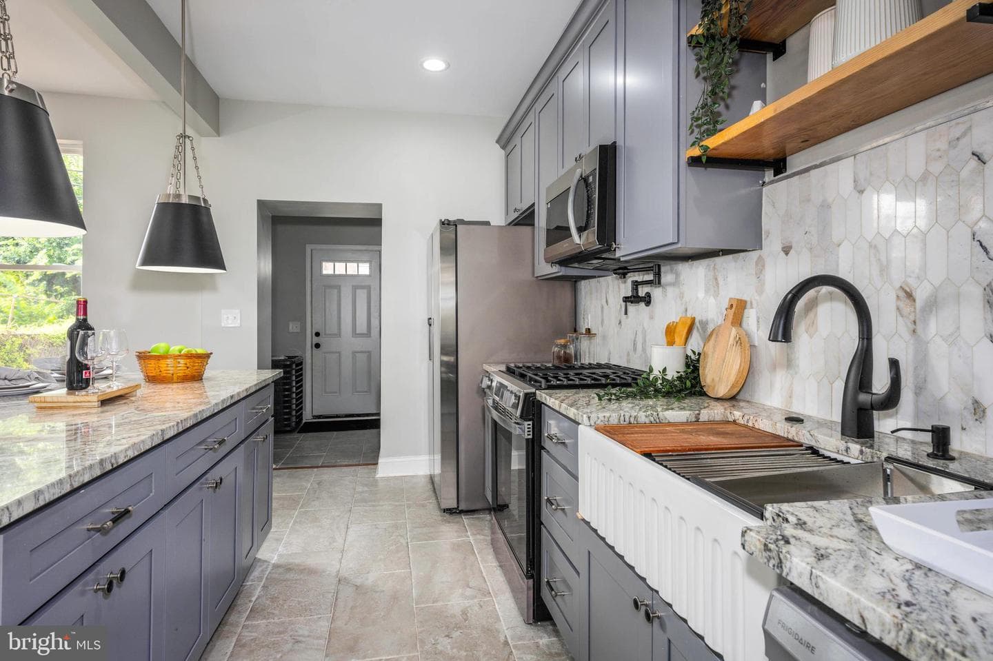 1621 E 32nd Street photo 10