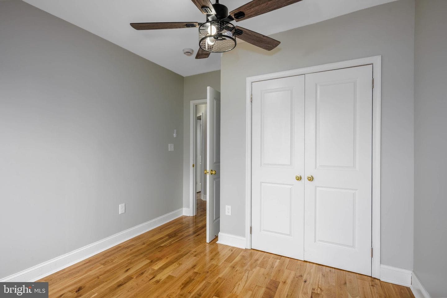 1621 E 32nd Street photo 18