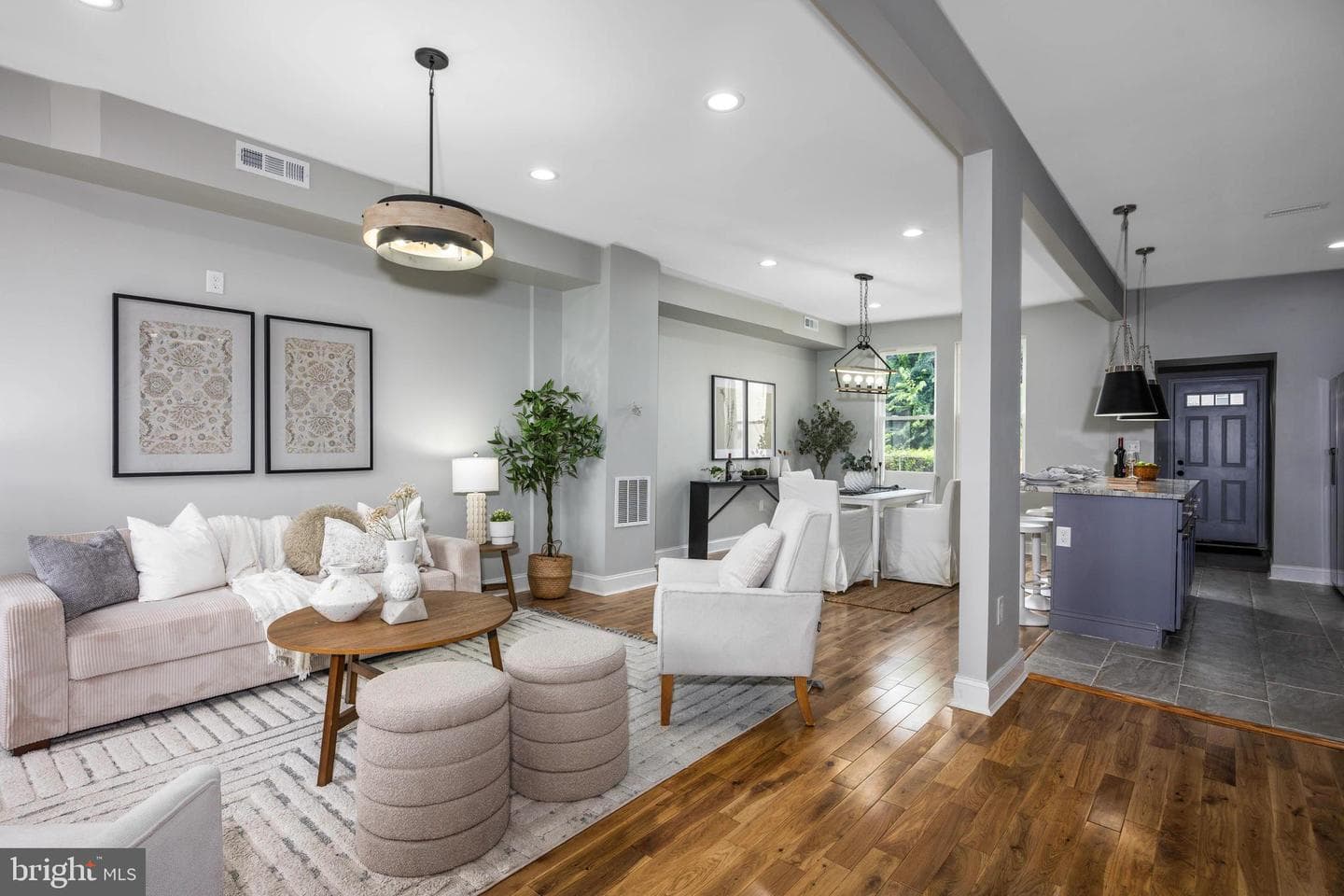 1621 E 32nd Street photo 3