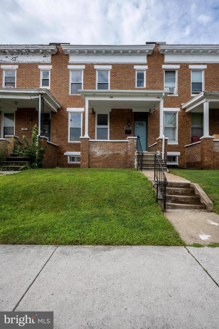 1621 E 32nd Street photo 31