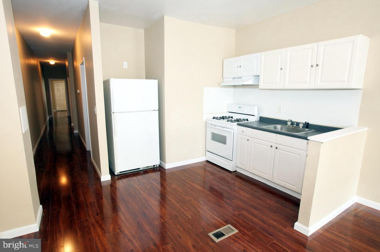 535 Oakland Avenue photo 4