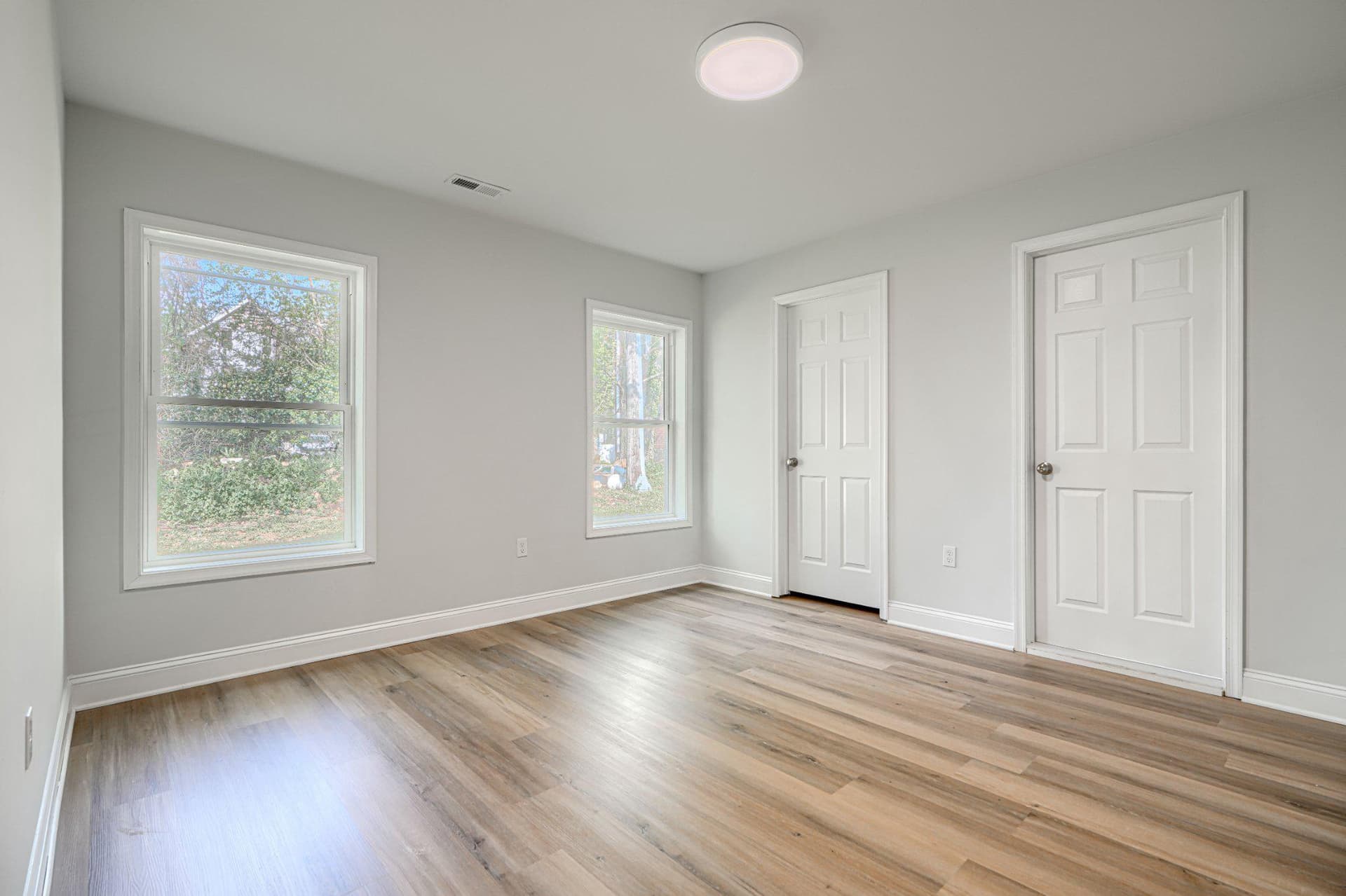 5213 Wilton Heights Avenue photo 8