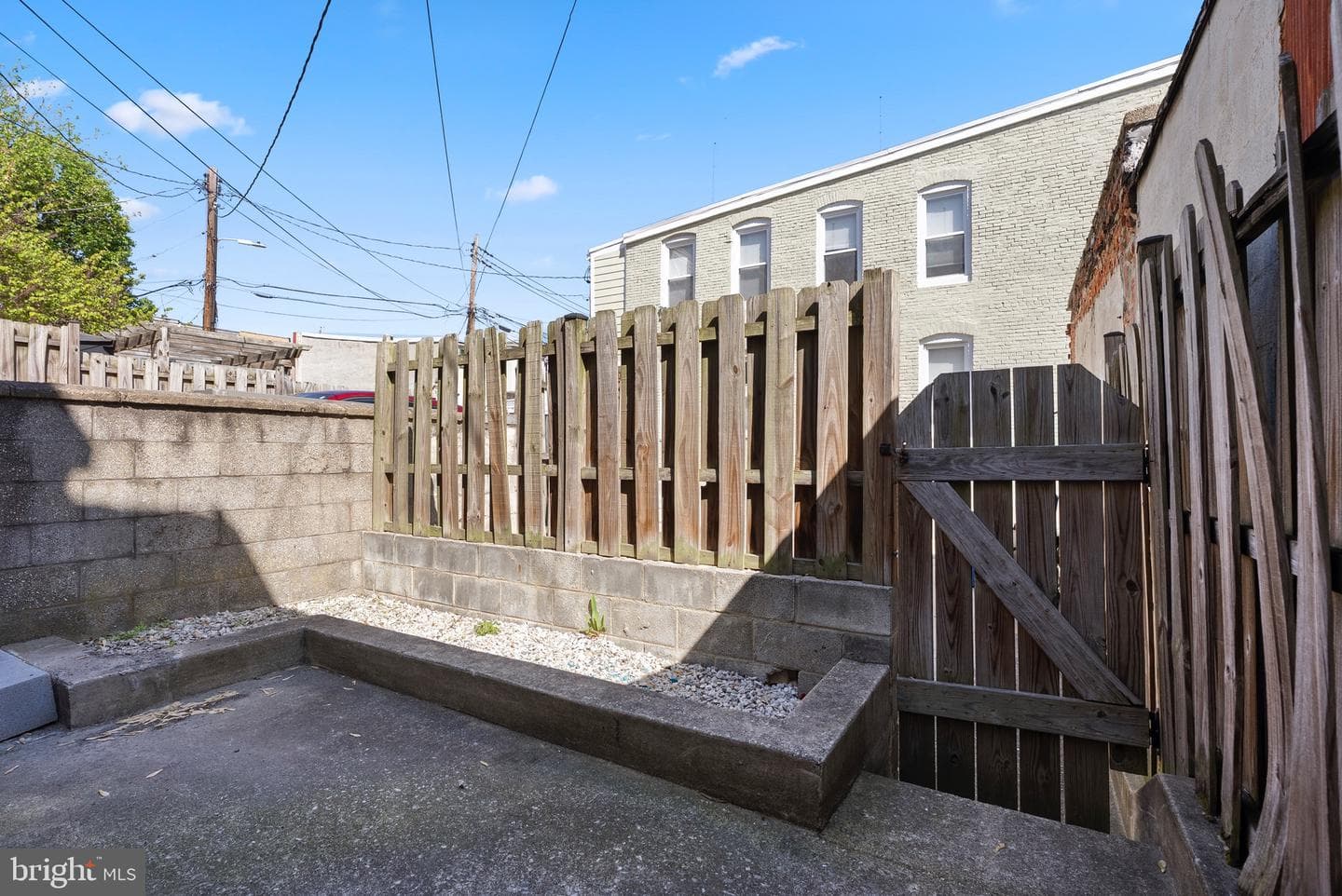 2328 Fairmount Ave E photo 34