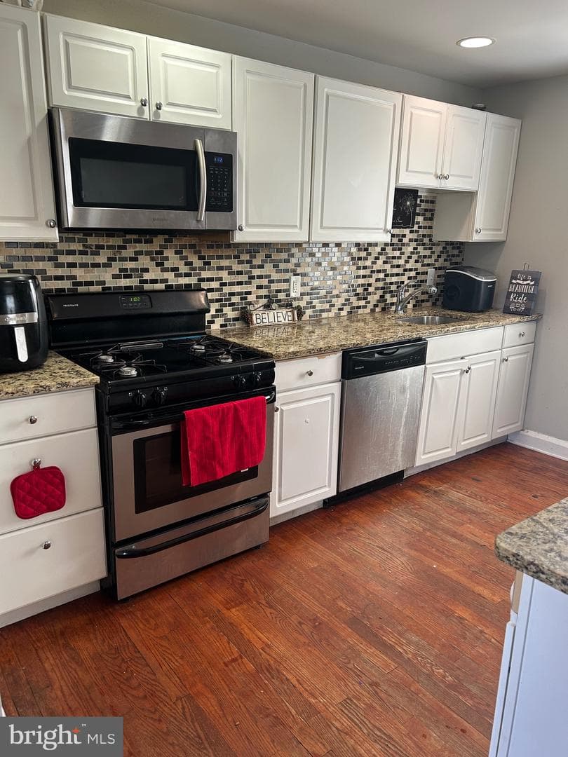 3601 Ravenwood Avenue photo 5