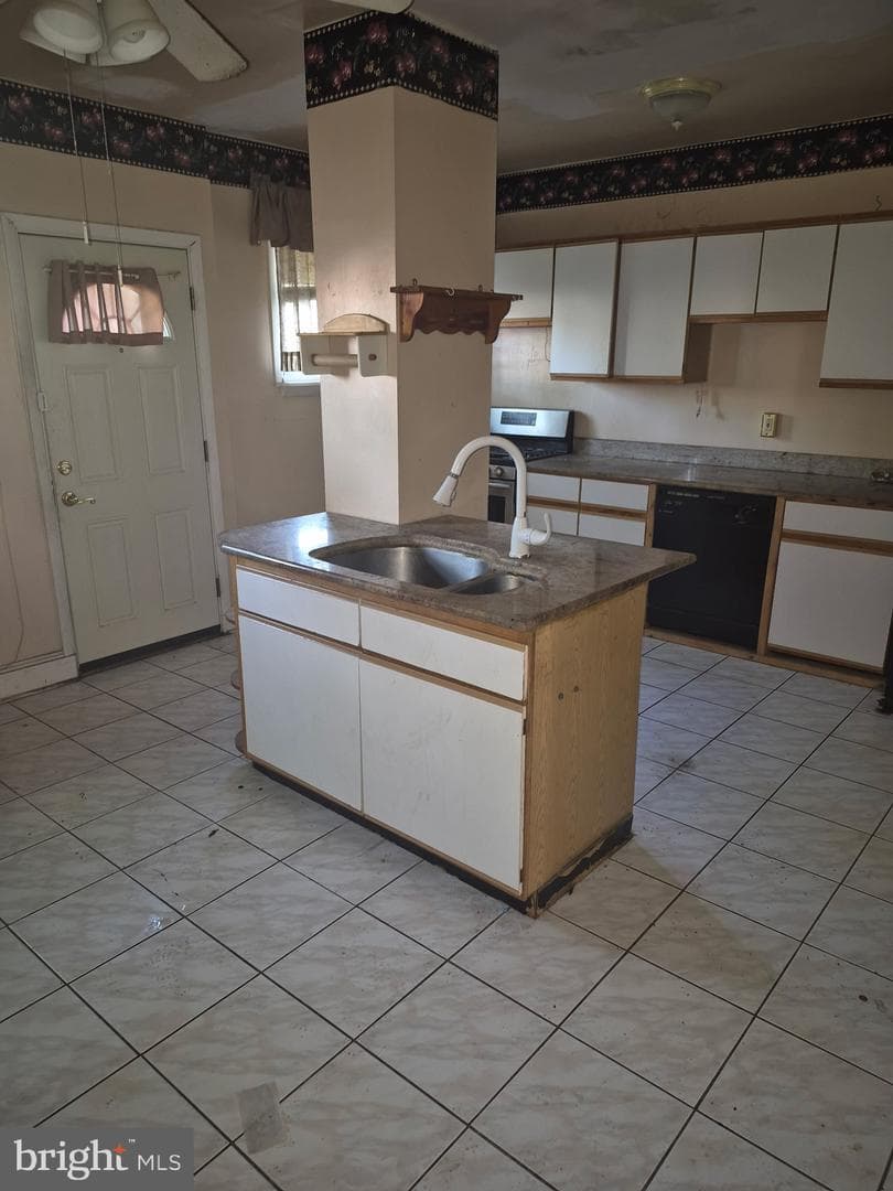 3406 Ramona Avenue photo 2