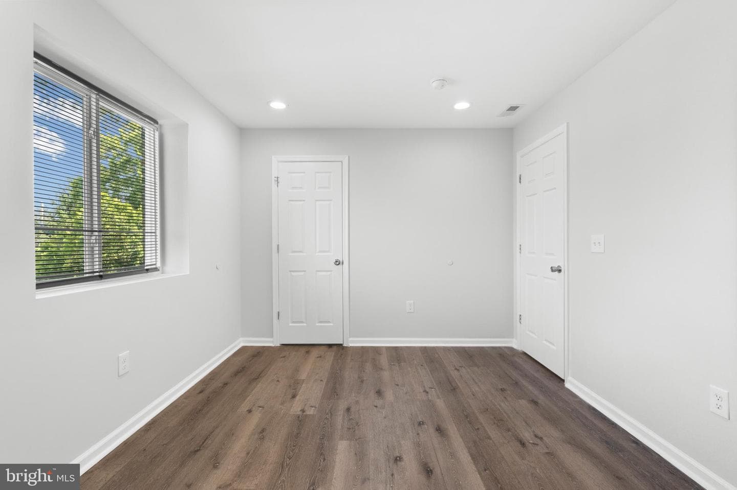 5134 Pembridge Avenue photo 15
