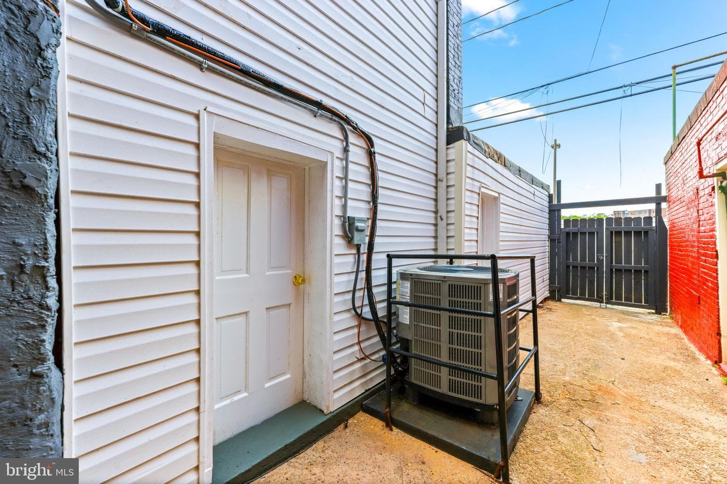 472 S Bentalou Street S photo 30