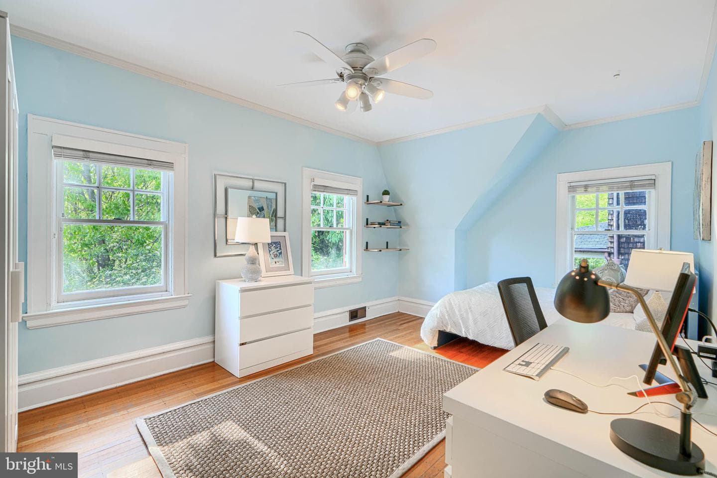 207 Hawthorne Road photo 60