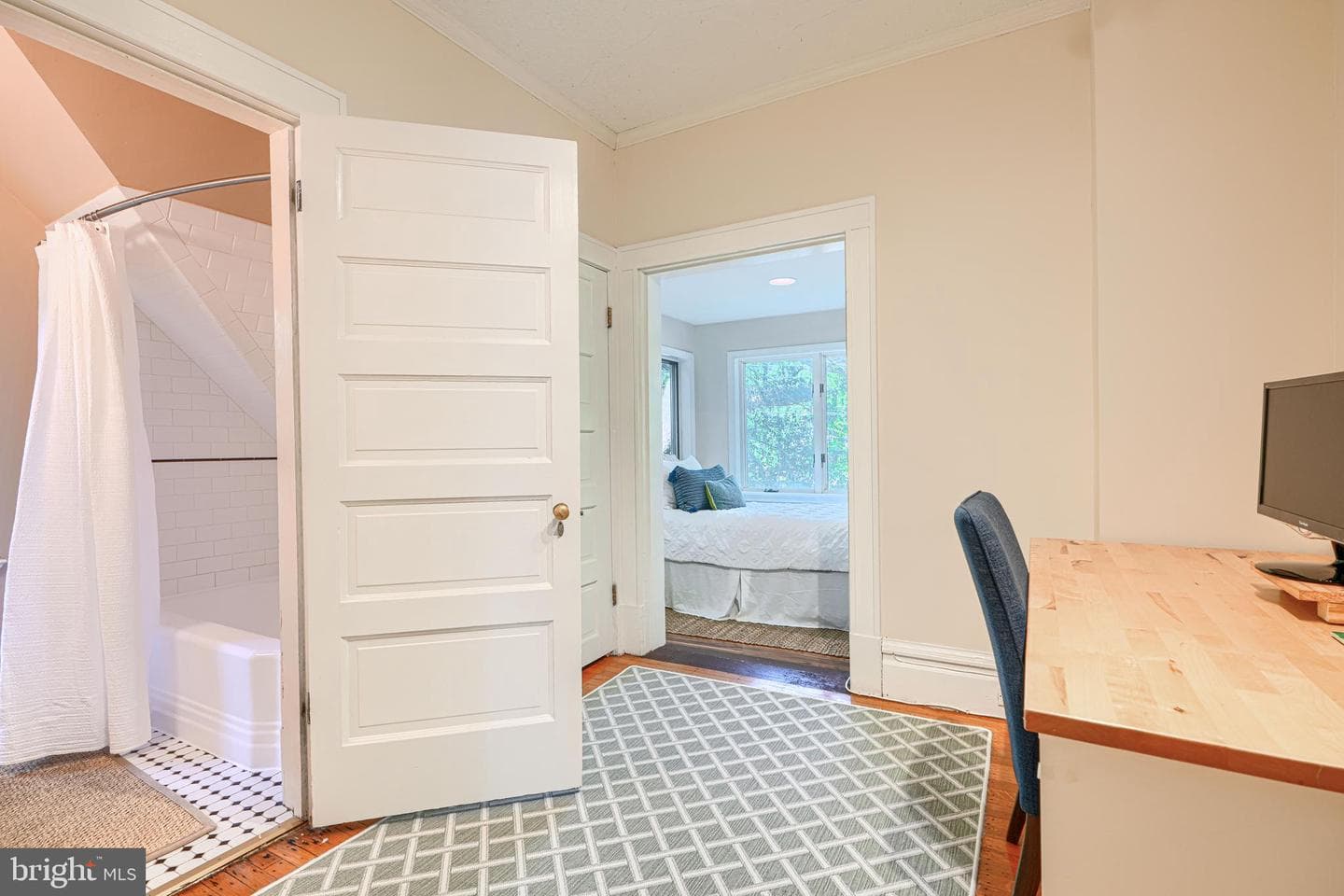 207 Hawthorne Road photo 72