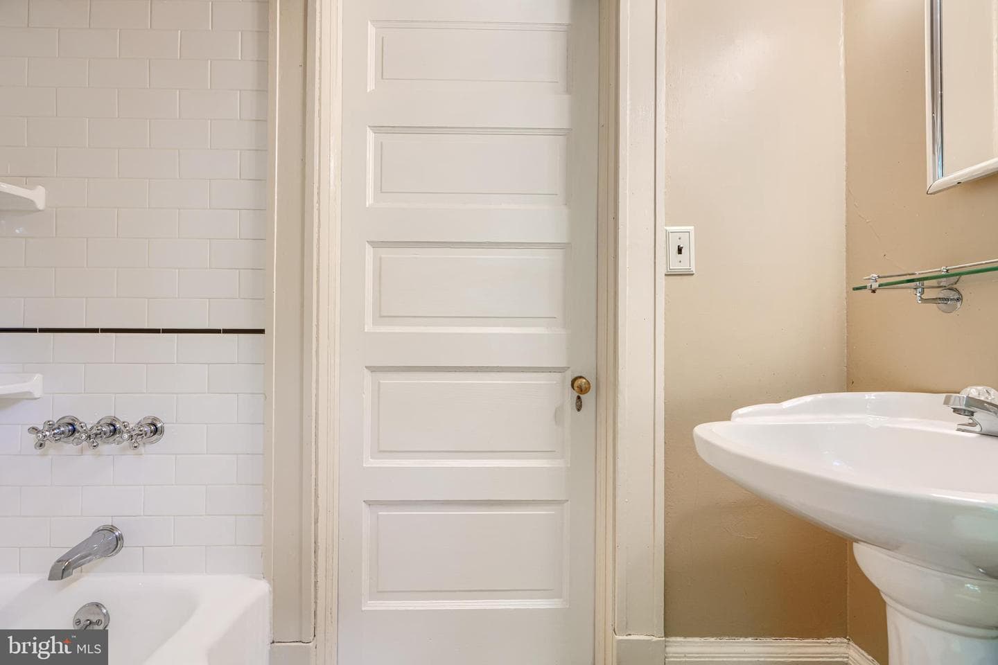 207 Hawthorne Road photo 75