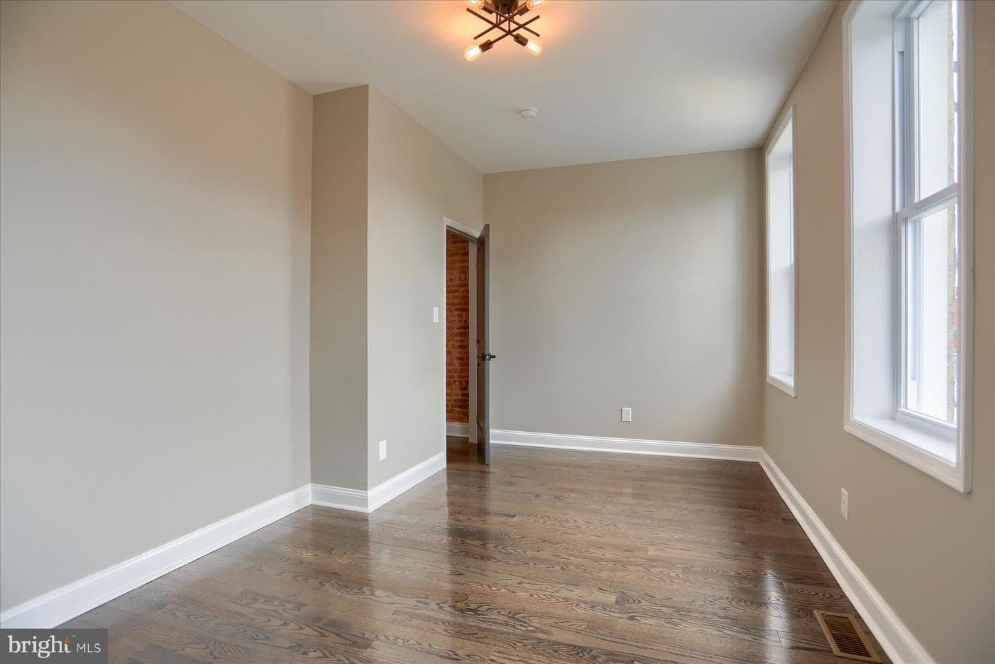 1811 Madison Avenue photo 26