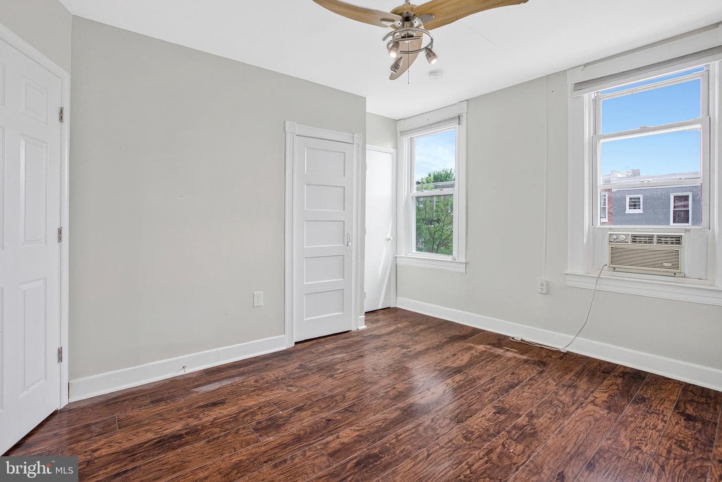 40 N Abington Avenue photo 25