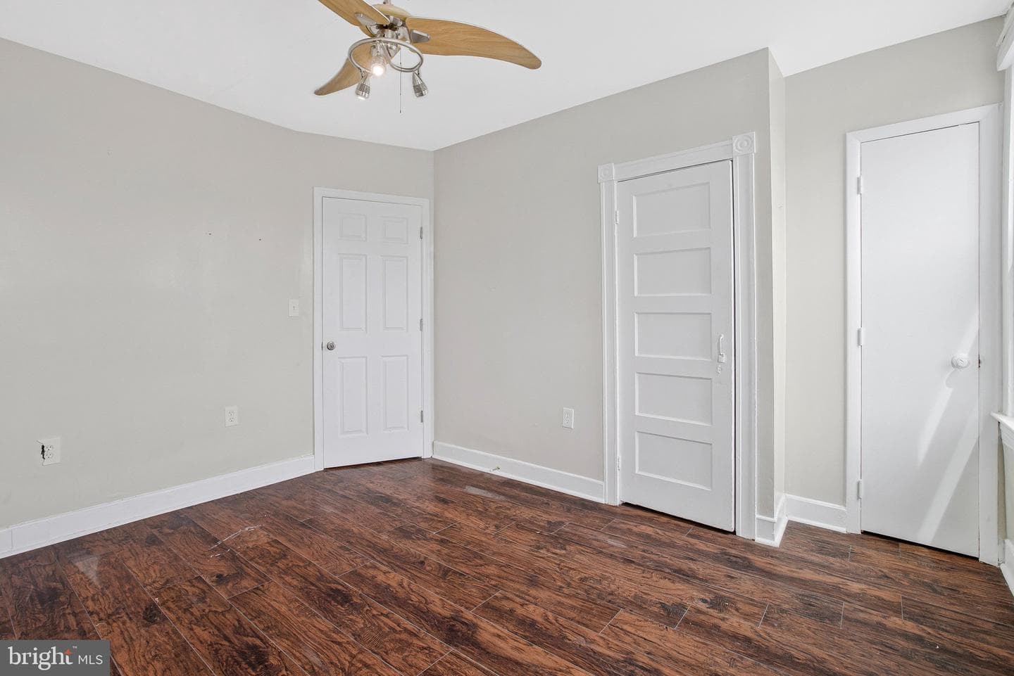 40 N Abington Avenue photo 26
