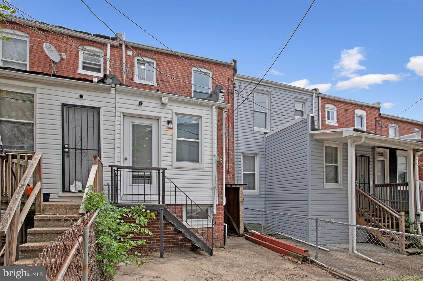 40 N Abington Avenue photo 9