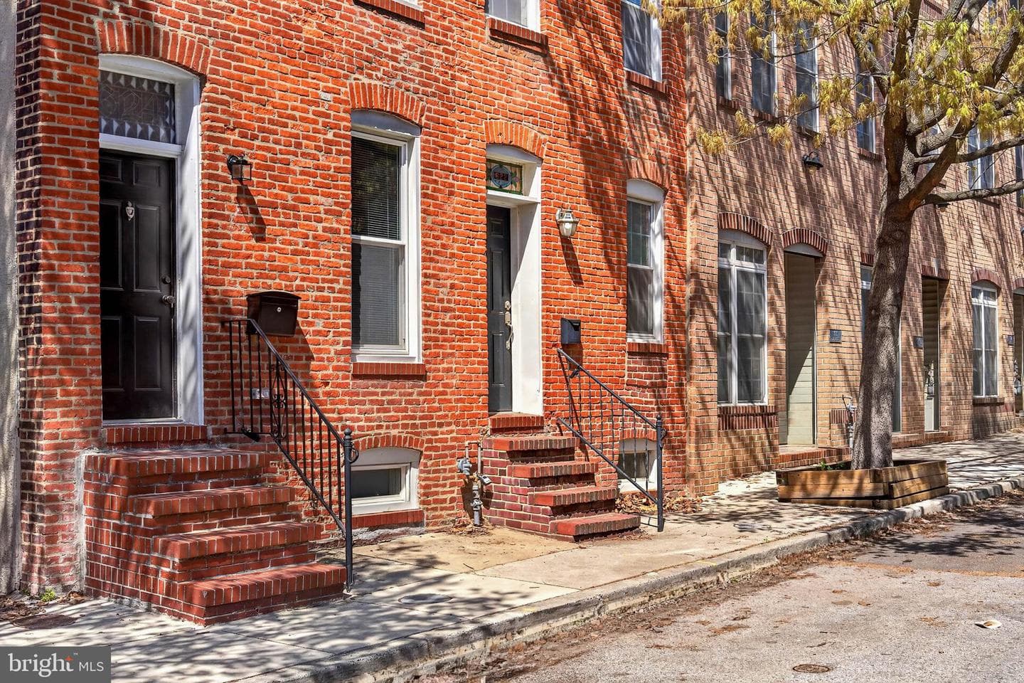 622 S Glover Street photo 13