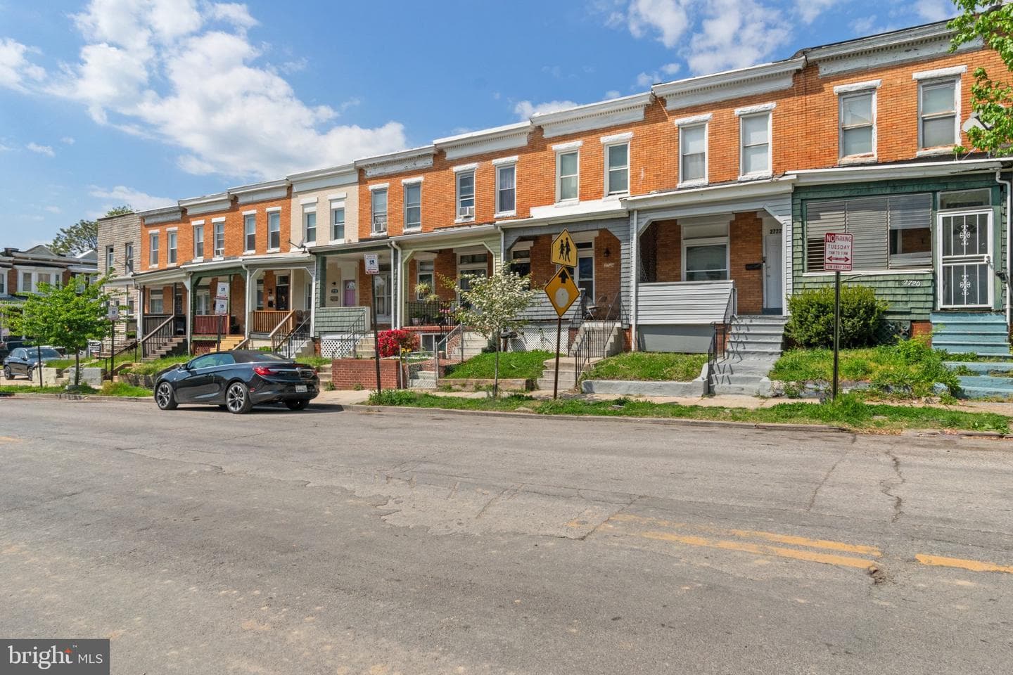 2722 Baker Street photo 2