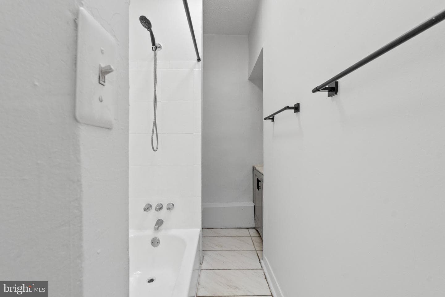 2722 Baker Street photo 20
