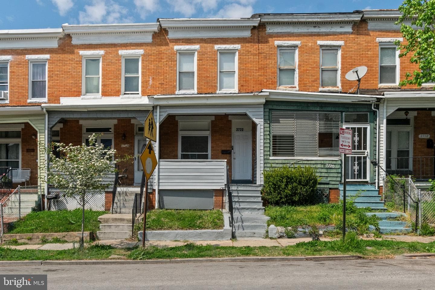 2722 Baker Street photo 3