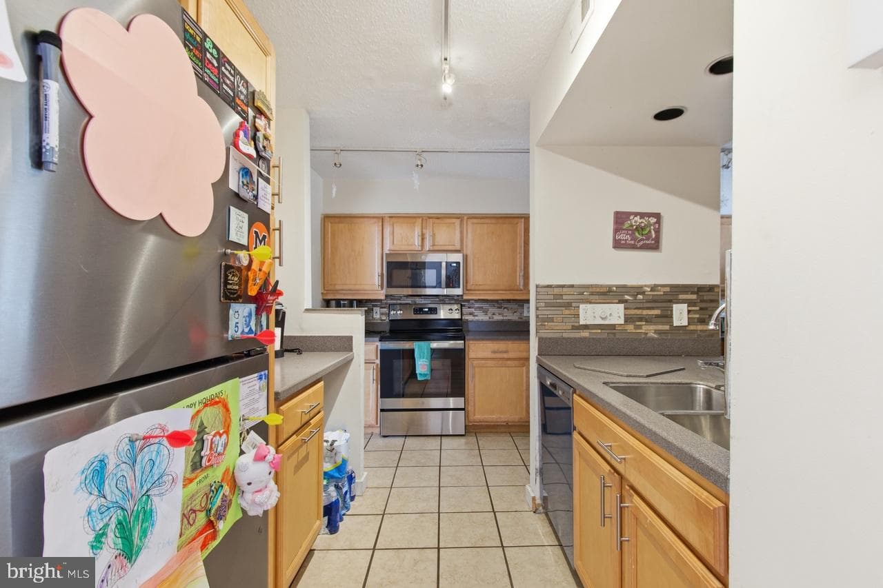 2303 Pennyroyal Terrace photo 5