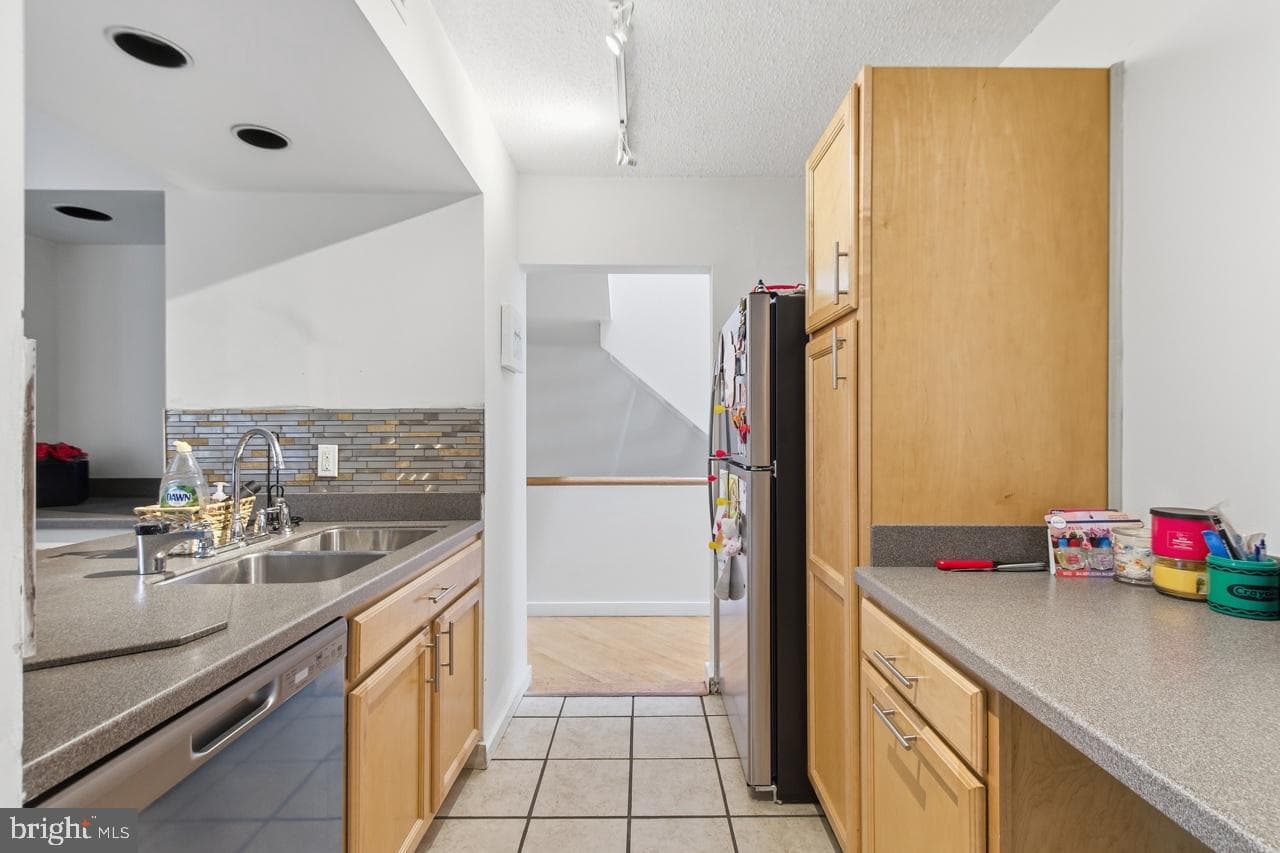 2303 Pennyroyal Terrace photo 6