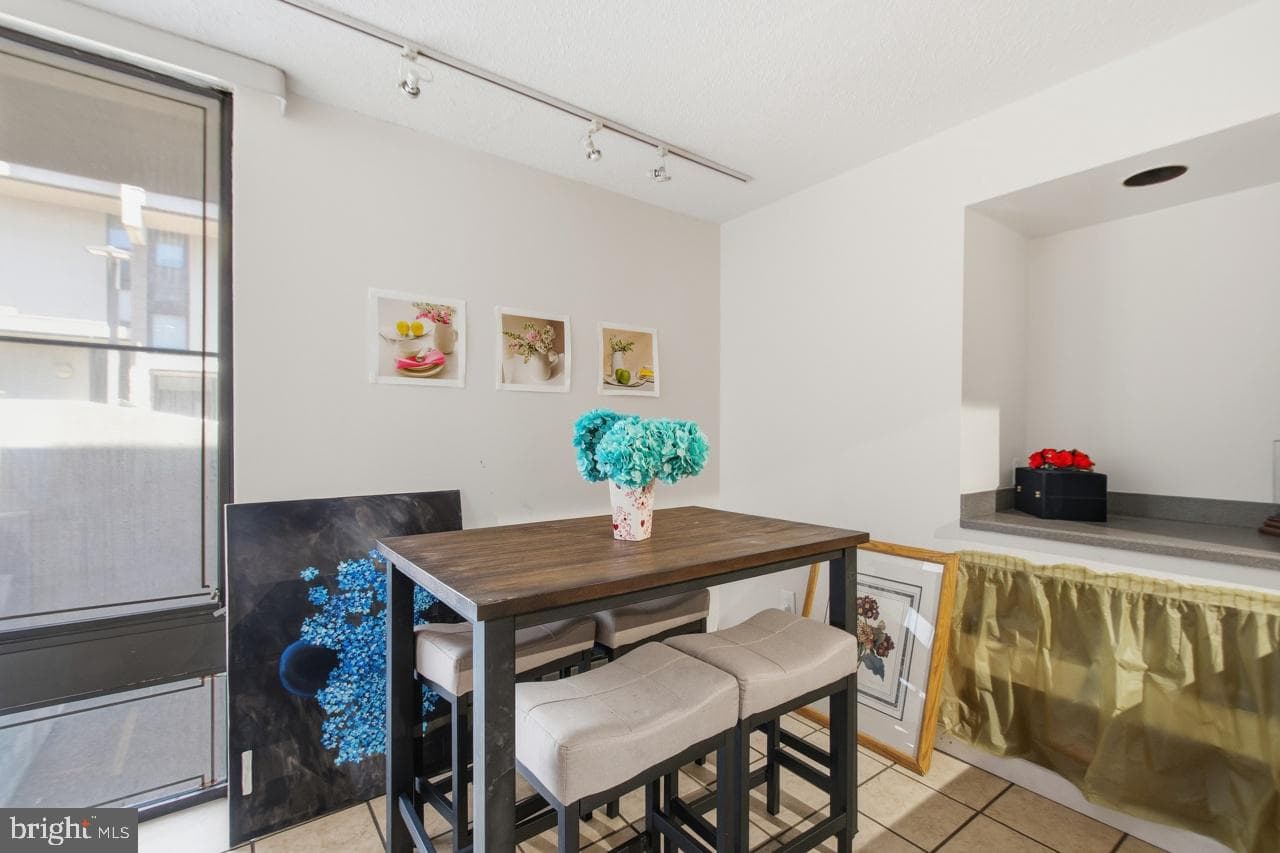 2303 Pennyroyal Terrace photo 9
