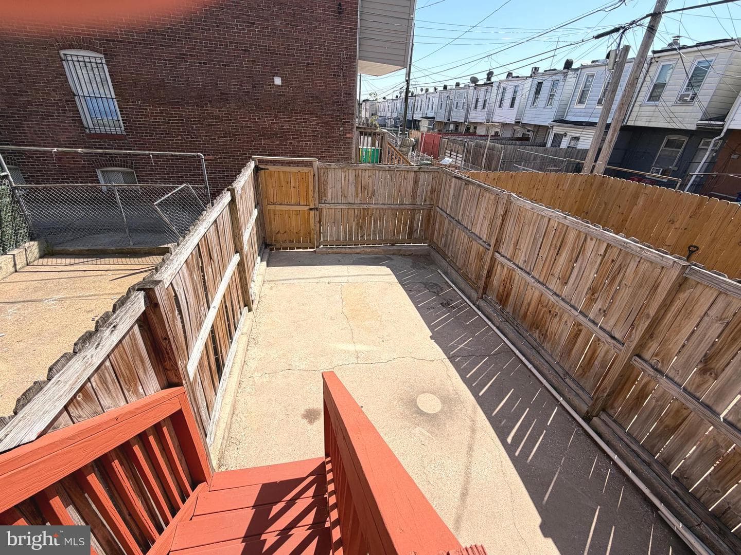 2813 E Madison Street photo 18