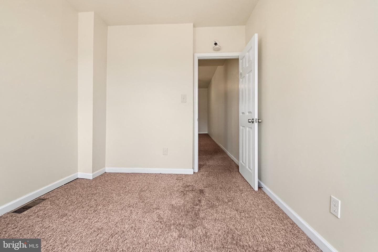 1721 E Oliver Street photo 14