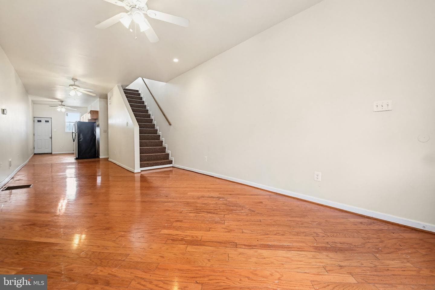 1721 E Oliver Street photo 5