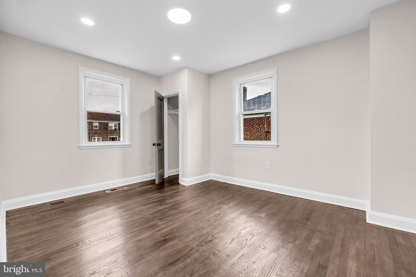 1513 Kingsway Road photo 20