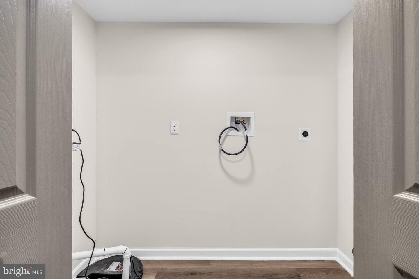 1513 Kingsway Road photo 29